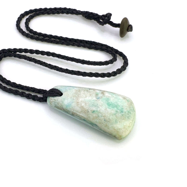 Aotea Droplet Pendant