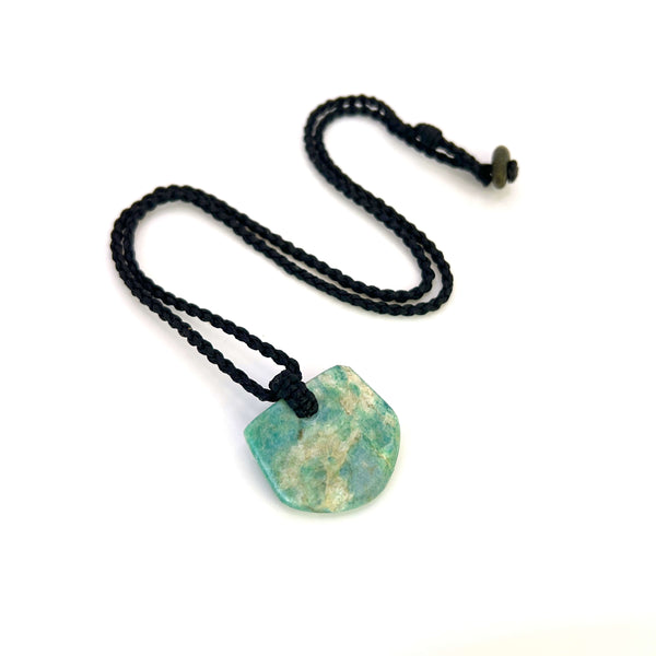 Aotea Droplet Pendant
