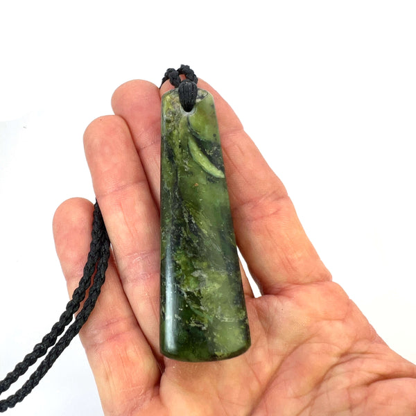 Pounamu (Serpentinite) Droplet Pendant