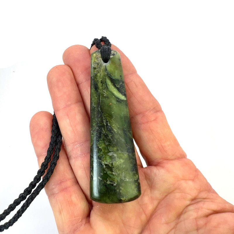 Pounamu (Serpentinite) Droplet Pendant