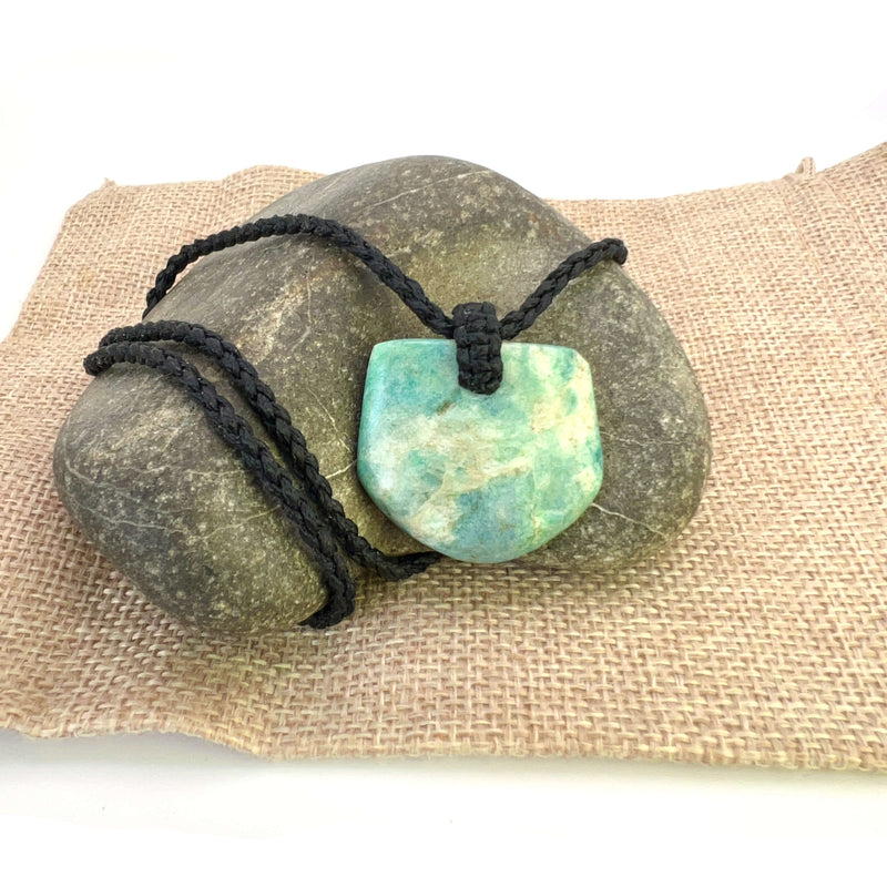 Aotea Droplet Pendant