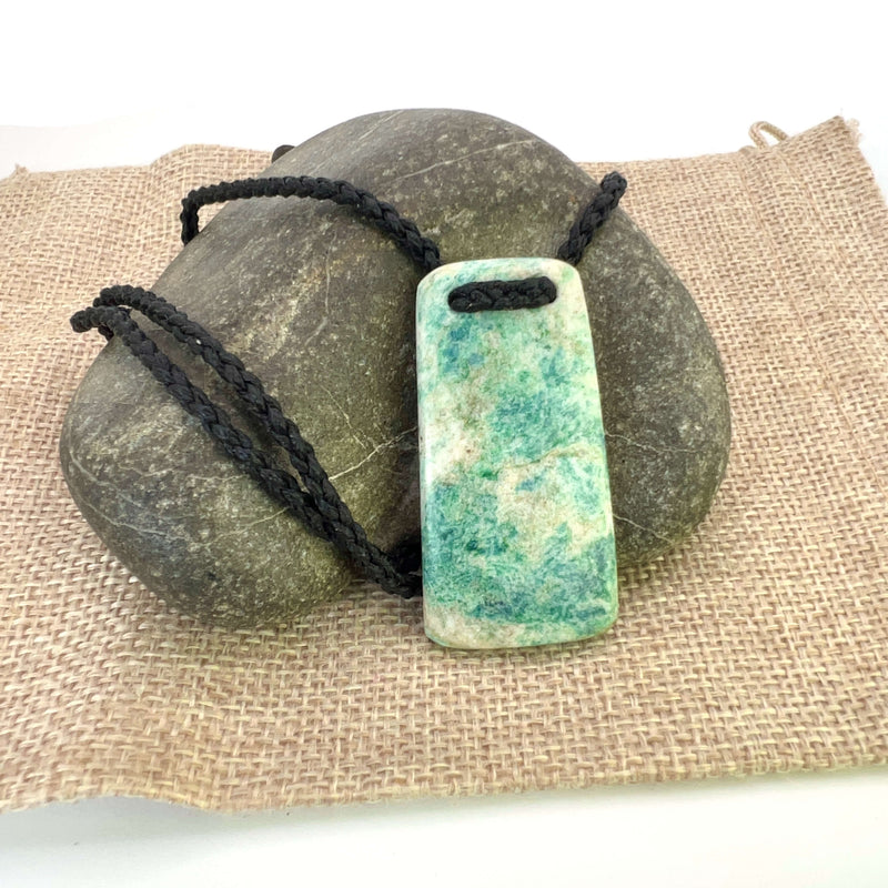 Aotea Droplet Pendant