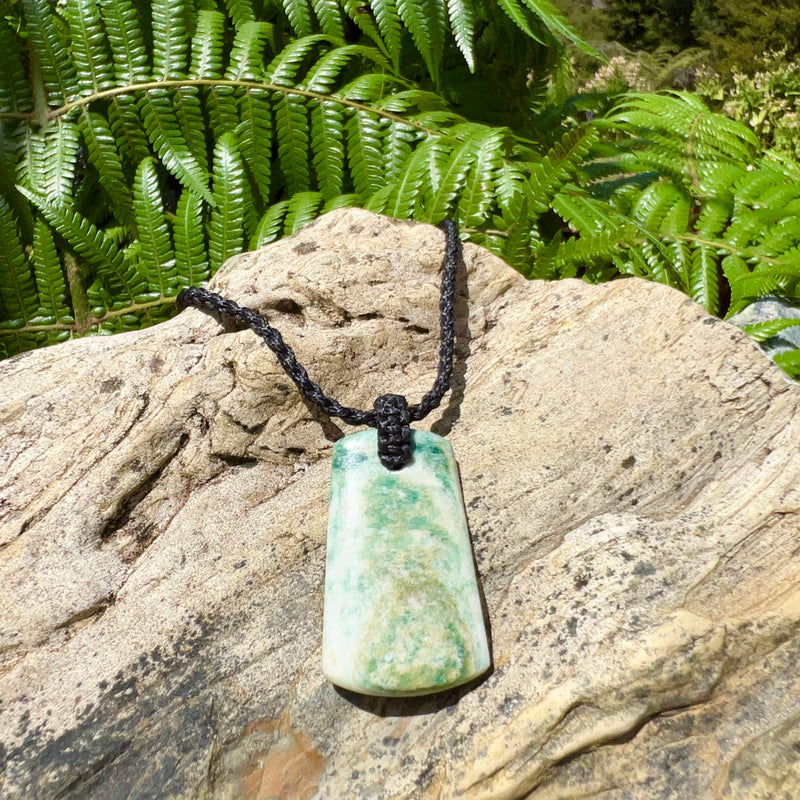 Aotea Droplet Pendant