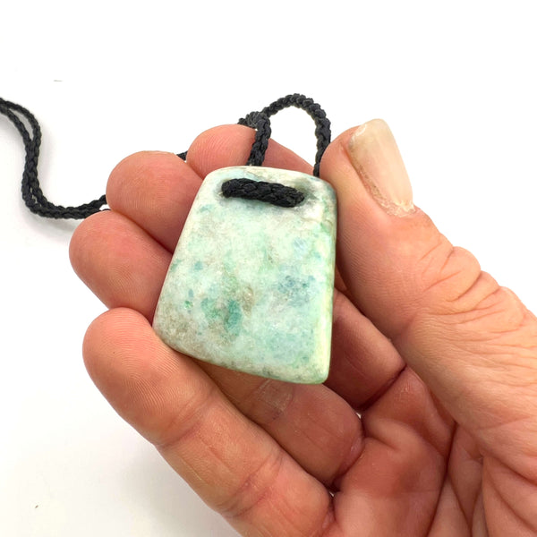 Aotea Droplet Pendant