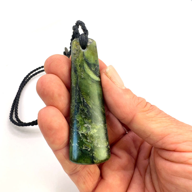 Pounamu (Serpentinite) Droplet Pendant