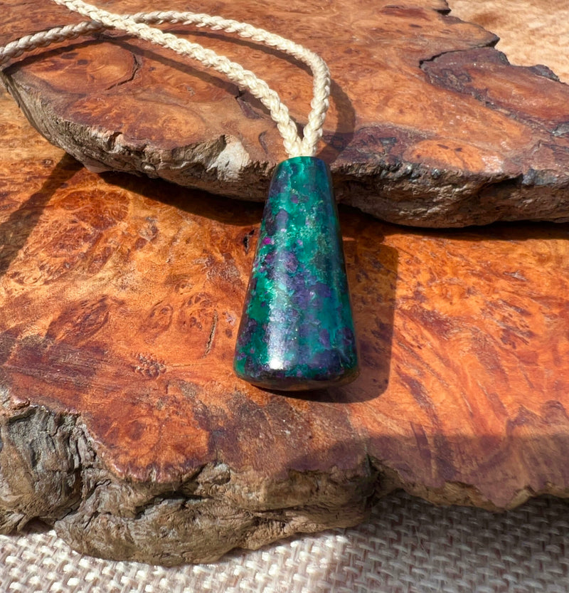 Goodletite Droplet Pendant
