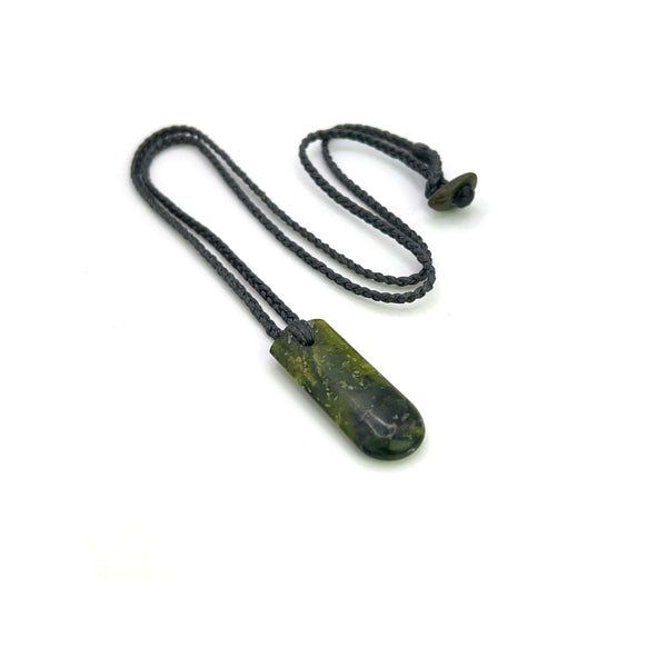 Pounamu (Serpentinite) Droplet Pendant