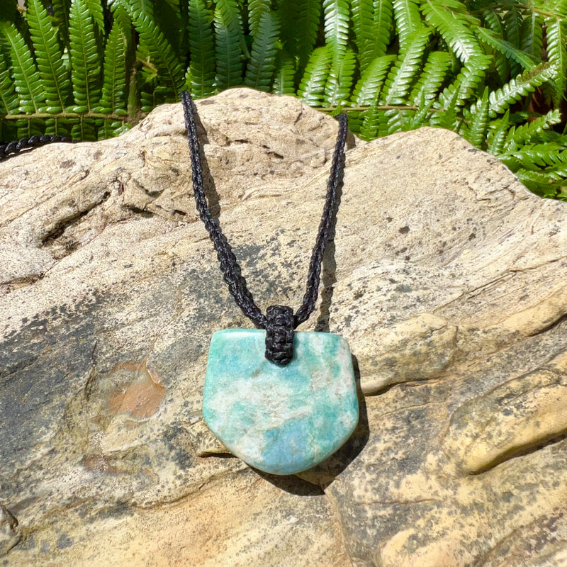Aotea Droplet Pendant