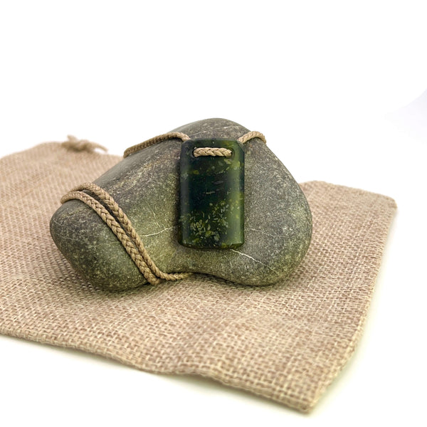 Pounamu (Serpentinite) Pendant