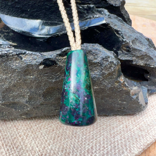 Goodletite Droplet Pendant