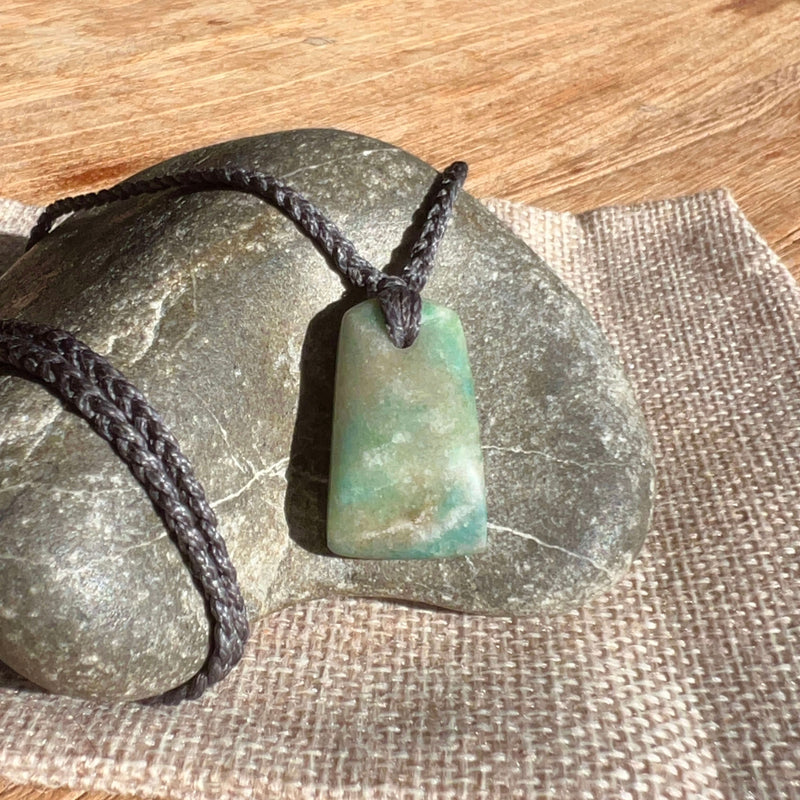 Aotea Droplet Pendant