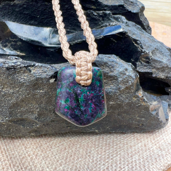 Goodletite Droplet Pendant