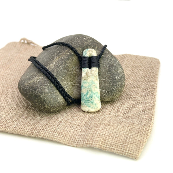 Aotea Droplet Pendant