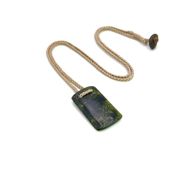 Pounamu (Serpentinite) Pendant