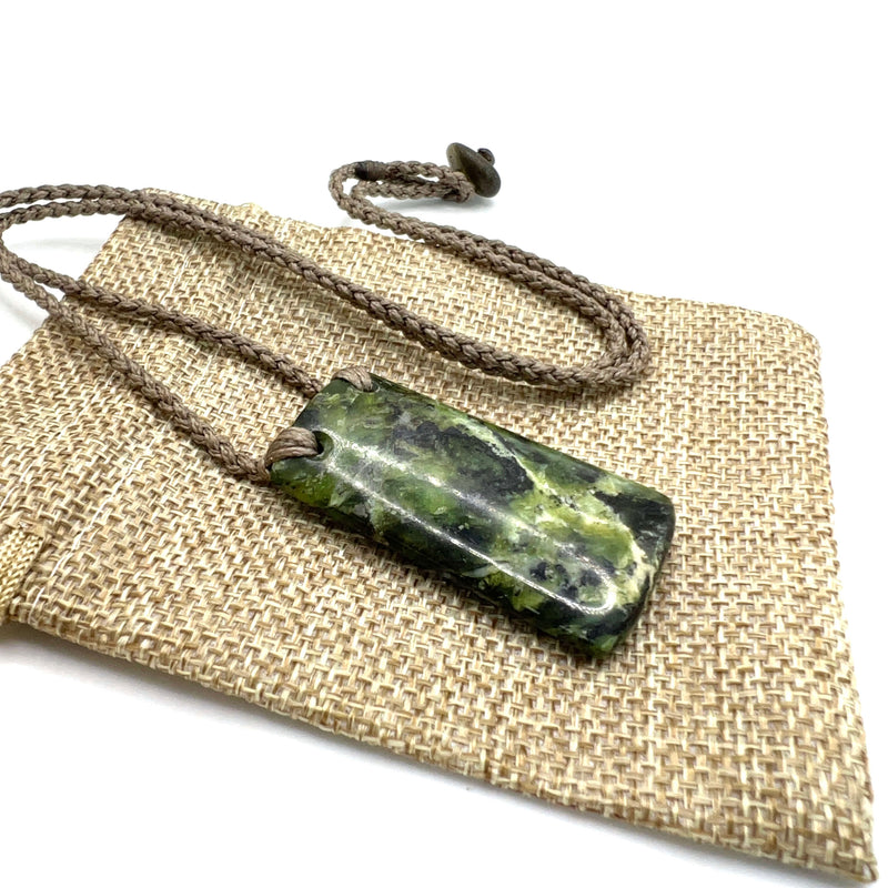 Pounamu (Serpentinite) Pendant