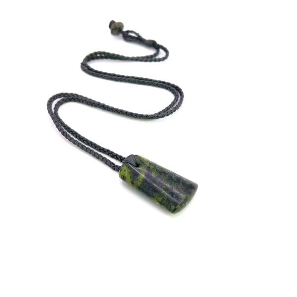 Pounamu (Serpentinite) Pendant