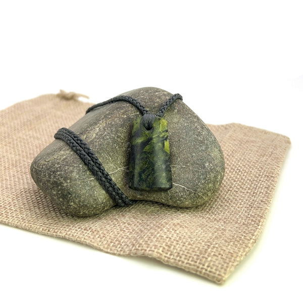 Pounamu (Serpentinite) Pendant
