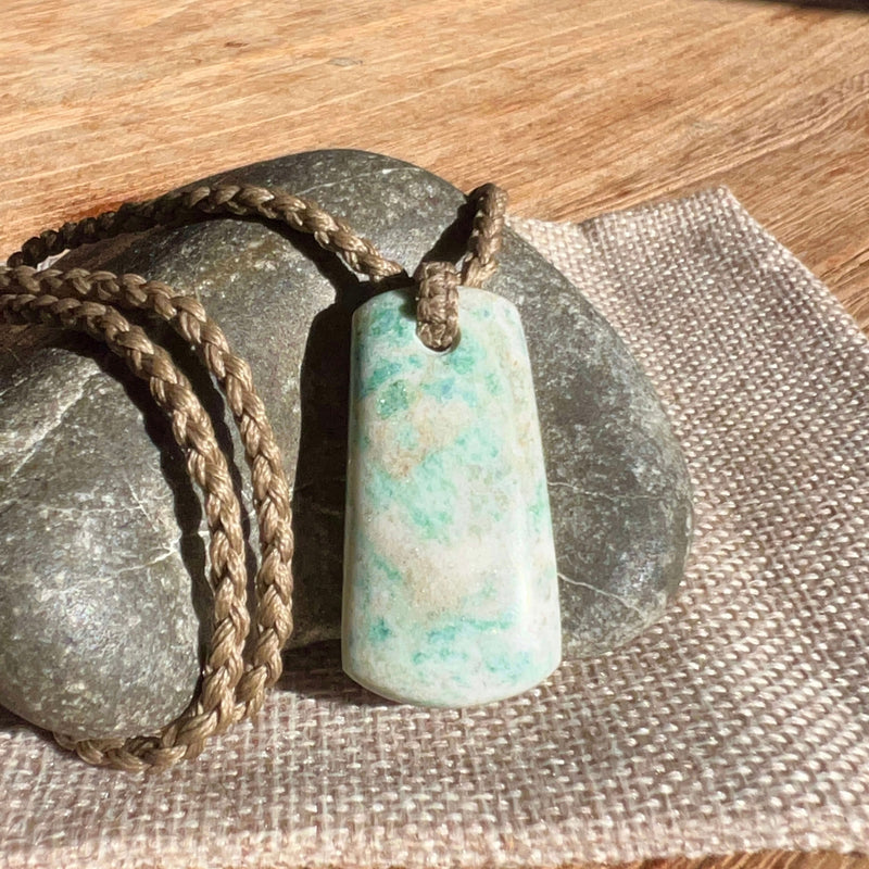Aotea Droplet Pendant