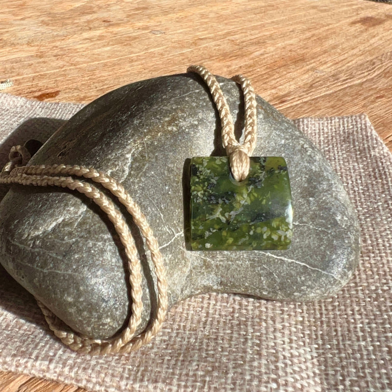 Pounamu (Serpentinite) Pendant