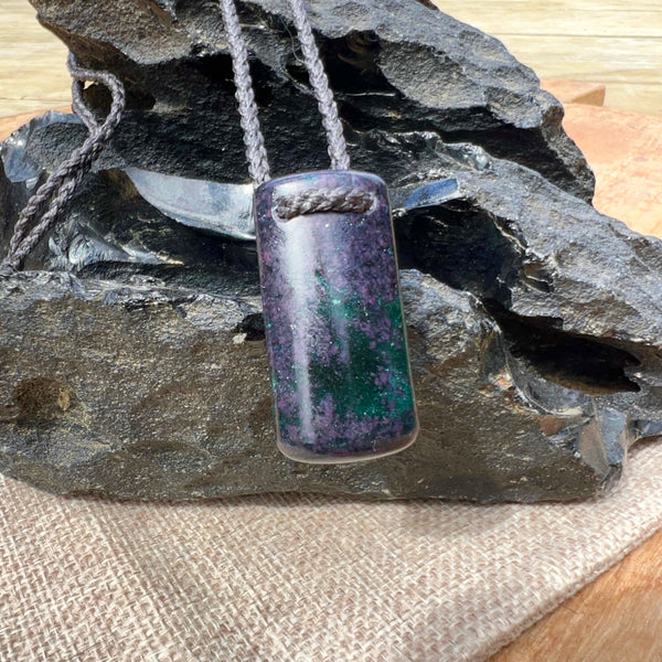 Goodletite Droplet Pendant