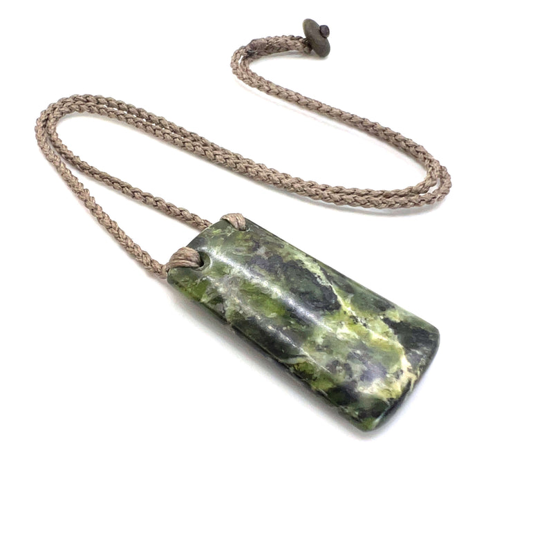 Pounamu (Serpentinite) Pendant