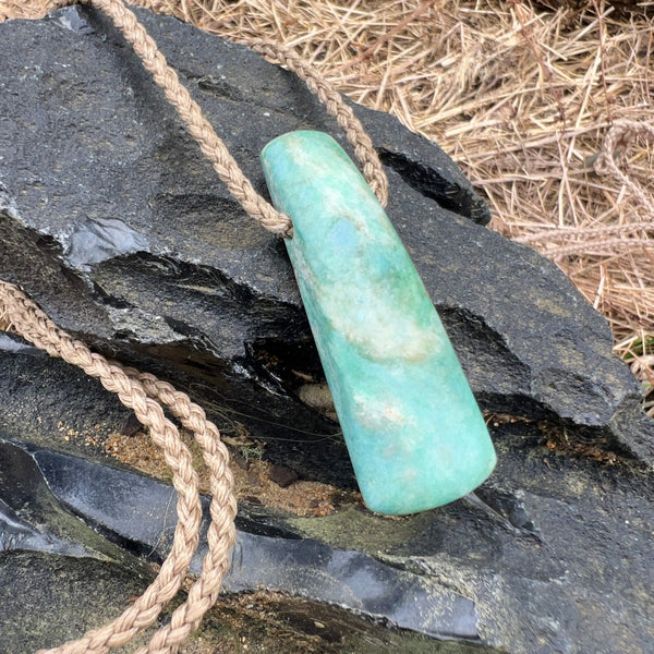 Aotea Droplet Pendant