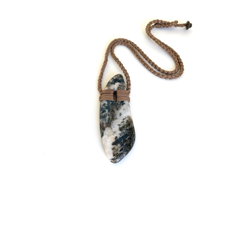 Aotea Bound Leaf Pendant