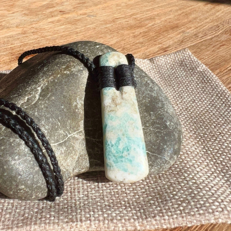 Aotea Droplet Pendant