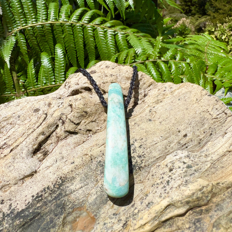 Aotea Droplet Pendant