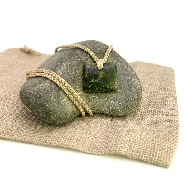 Pounamu (Serpentinite) Pendant