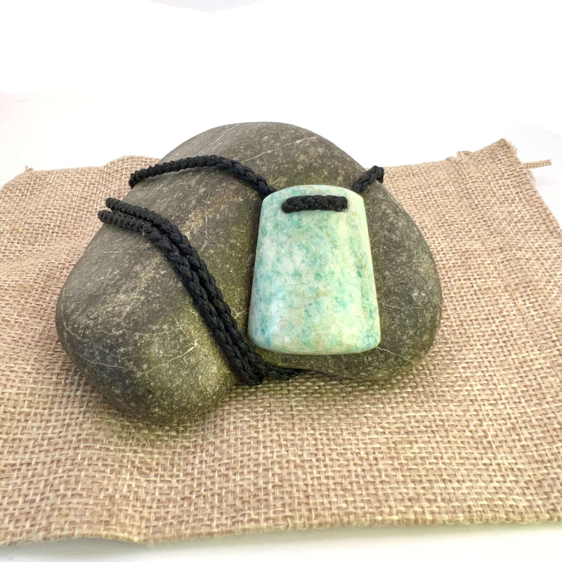 Aotea Droplet Pendant
