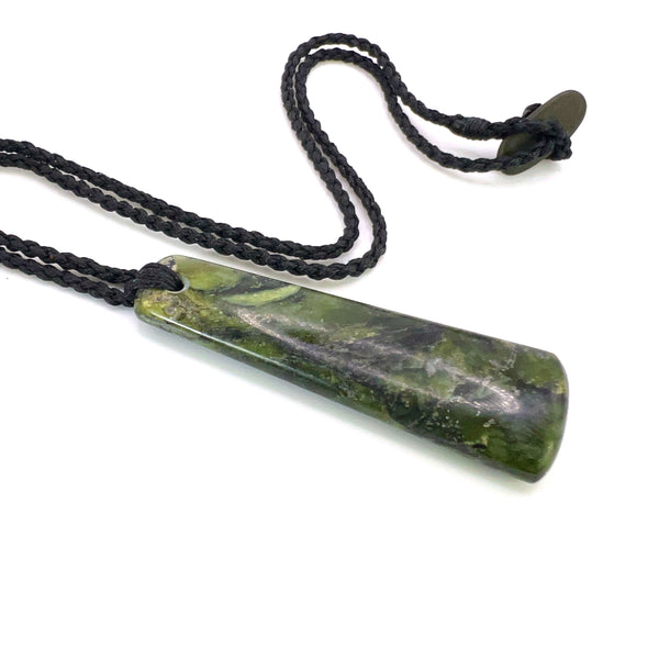 Pounamu (Serpentinite) Droplet Pendant