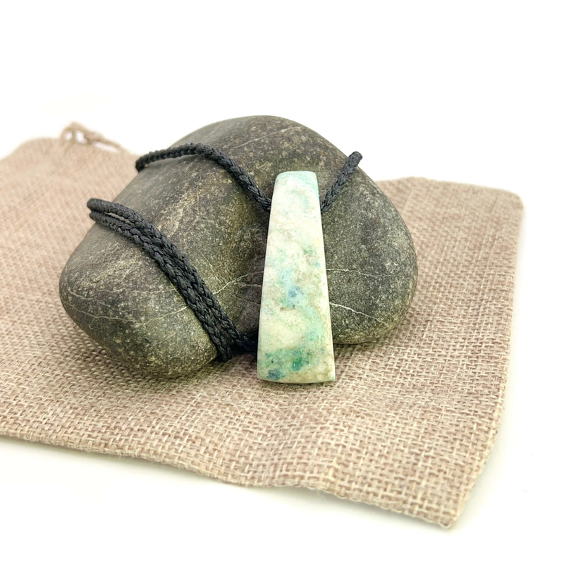 Aotea Droplet Pendant