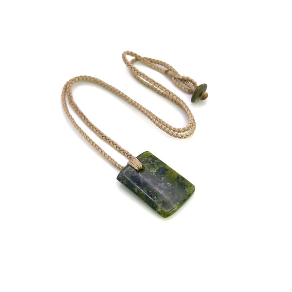 Pounamu (Serpentinite) Droplet Pendant