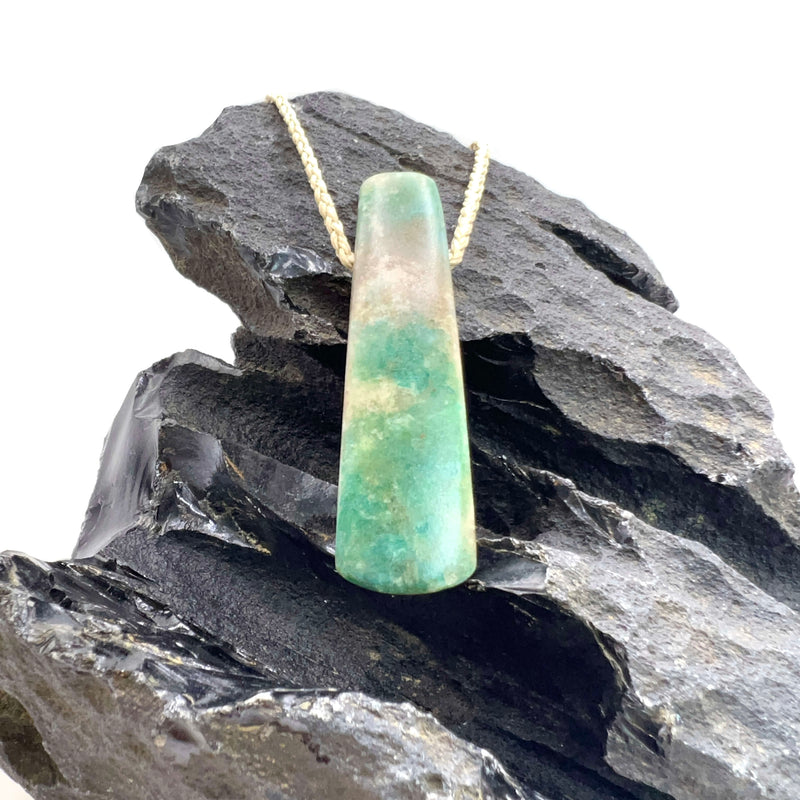 Aotea Droplet Pendant
