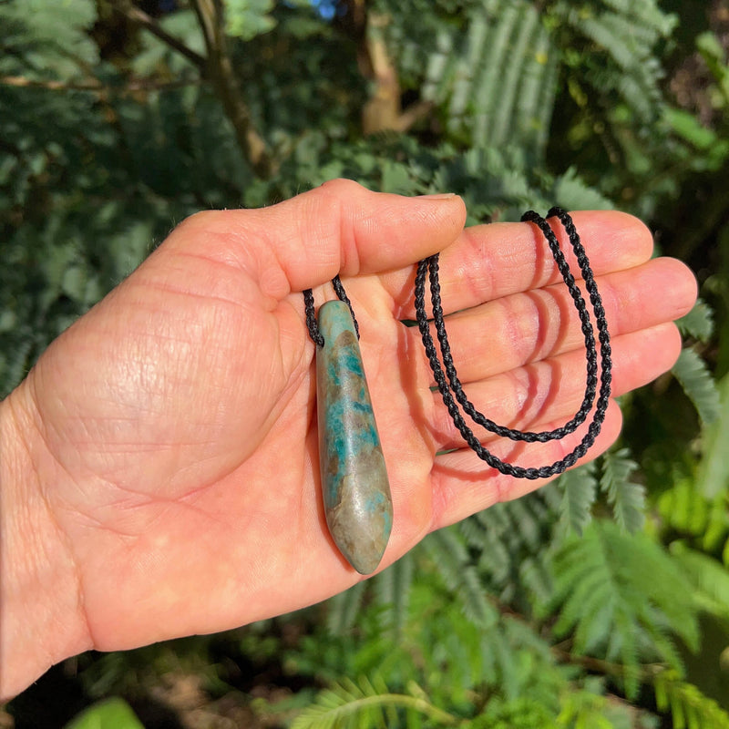 Aotea Droplet Pendant